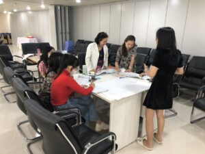 Buổi thảo luận nhóm về soạn thảo quy trình Kaizen Lean Healthcare tại bệnh viện